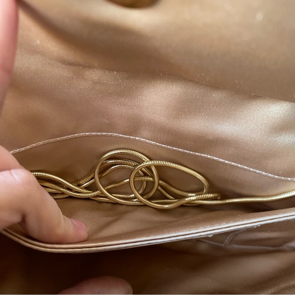 Badgley Mischka Dora Champagne Crossbody Clutch - Picture 5 of 5